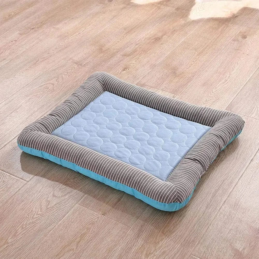 Tapis rafraîchissant pour chien & chat – Lit d’été en soie glacée Bleu / S 45X35CM One PETS-TOP