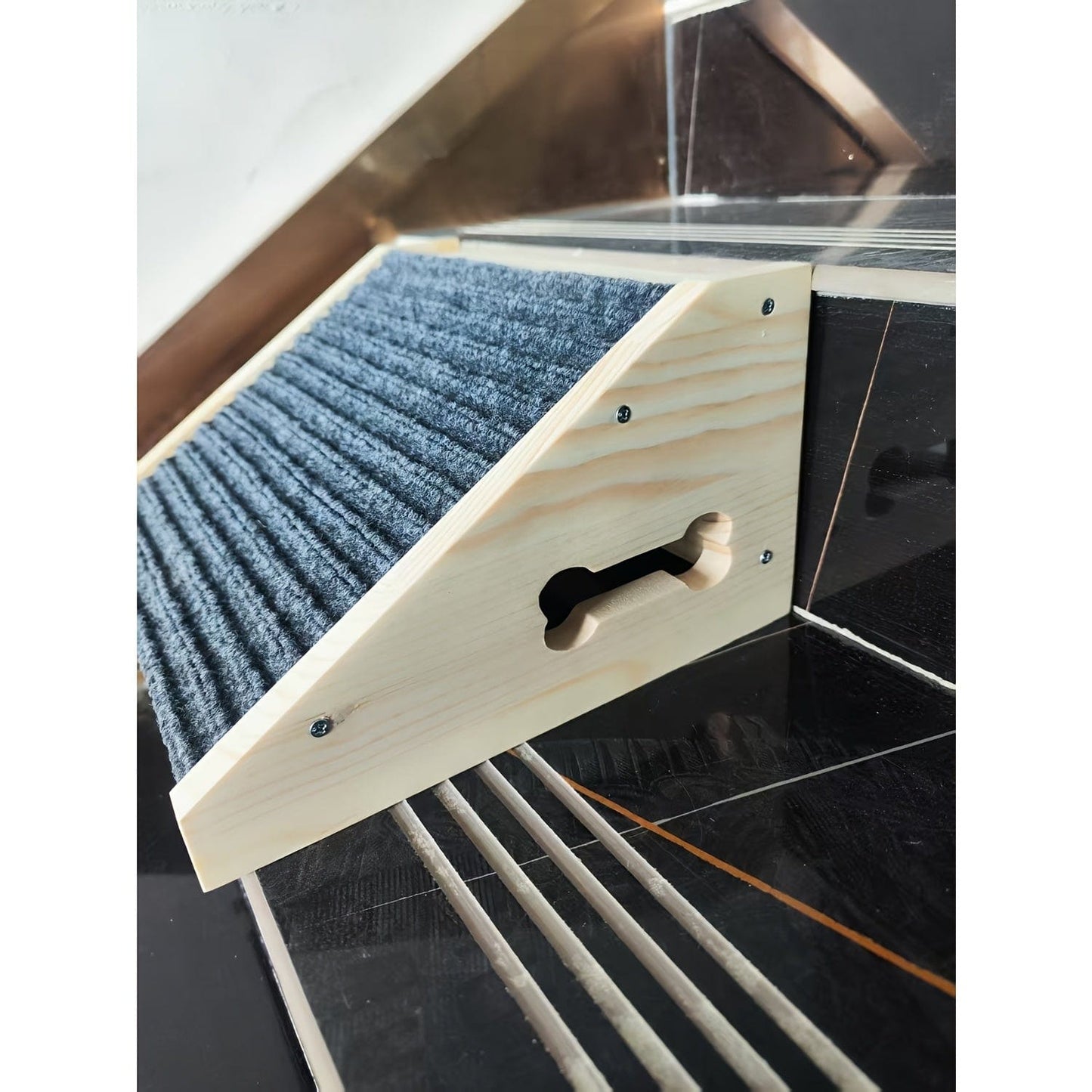 Rampe en bois pour chien – Portable, antidérapante et sûre pour escaliers - One PETS - TOP
